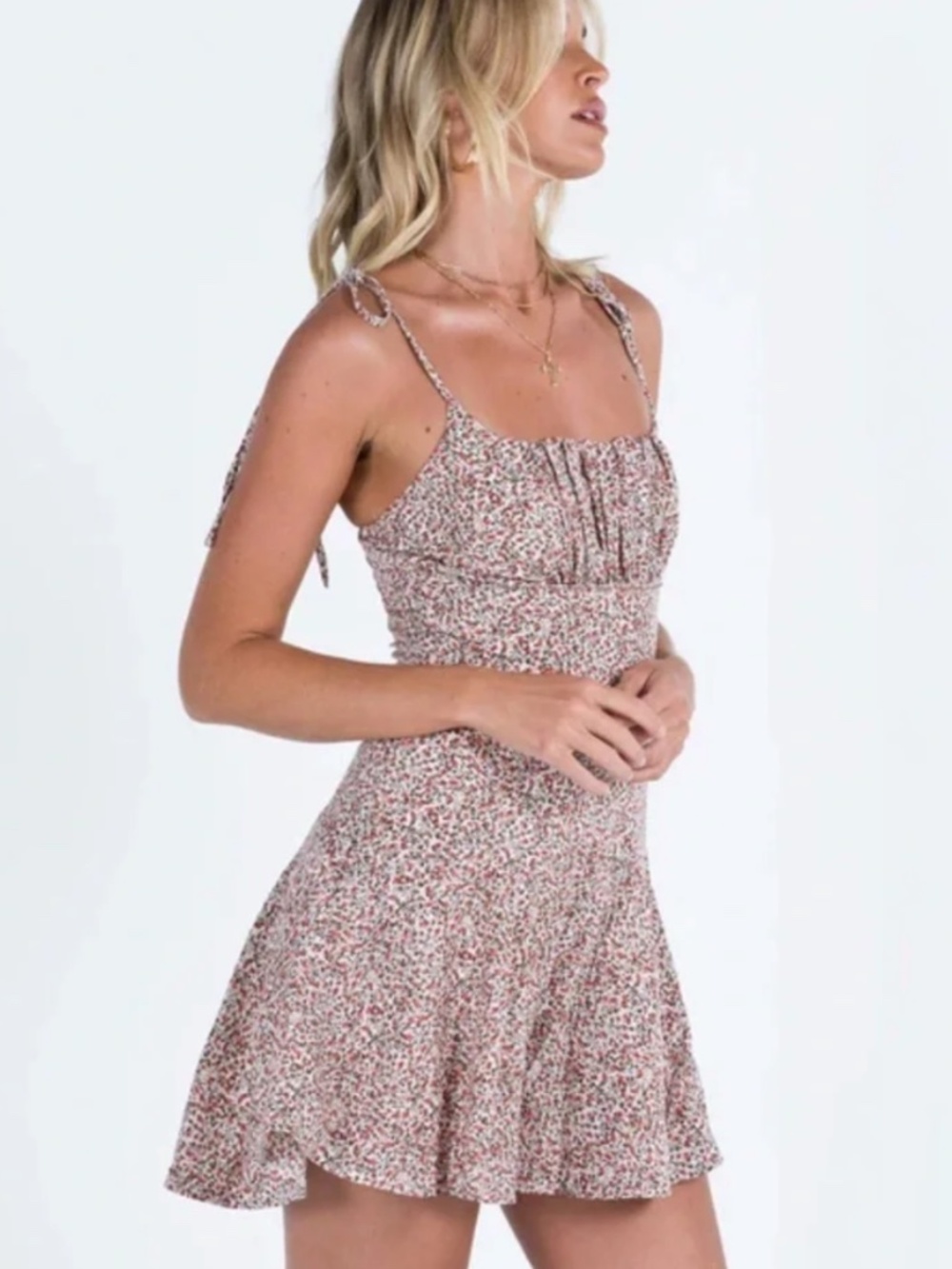 Princess Polly Floral Romper - Picture 2 of 4